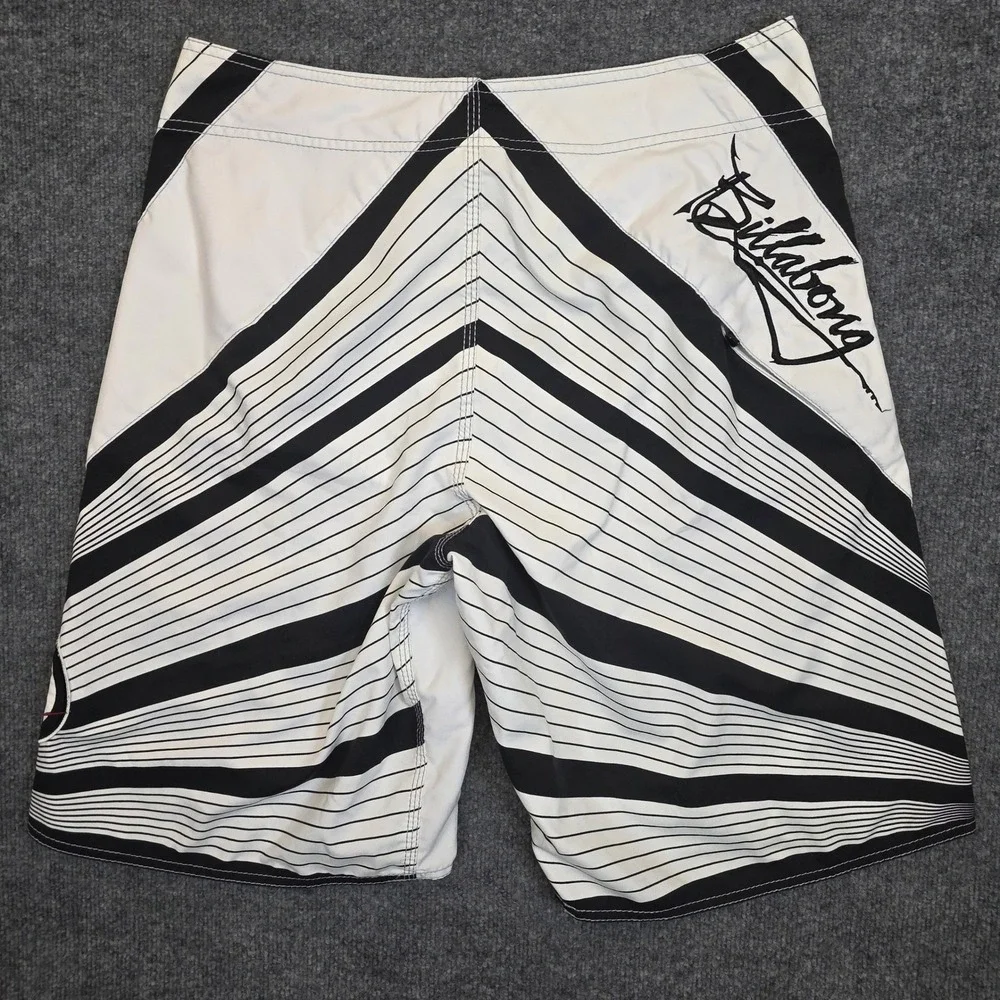 Vintage Billabong Andy Irons Rising Sun Pro Board Shorts Sz 36 White Black Surf
